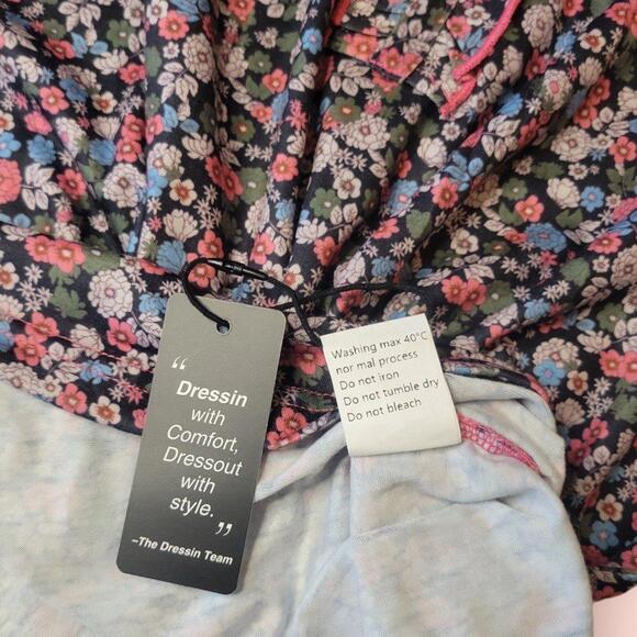 NWT Womens L and XL  3/4 Sleeve Floral ruffled sleeve V-neck Flare Blouse - Picture 6 of 6